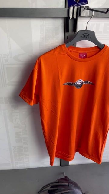 Vídeo de CAMISETA VINTAGE - anos 2000