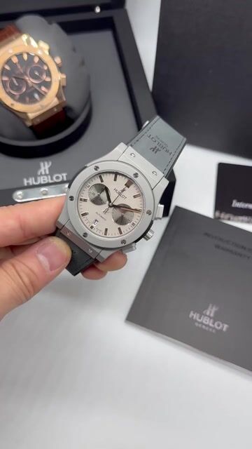 Video de Hublot Classic Fusion 45mm - AÇO/MOSTRADOR BRANCO - SILICONE E COURO