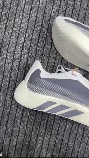 Video de Adidas Hyperboost Edge Branco Cinza importado premium