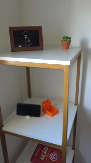 Vídeo de Mesa de Cabeceira Fl Decor, Design Moderno e Funcionalidade