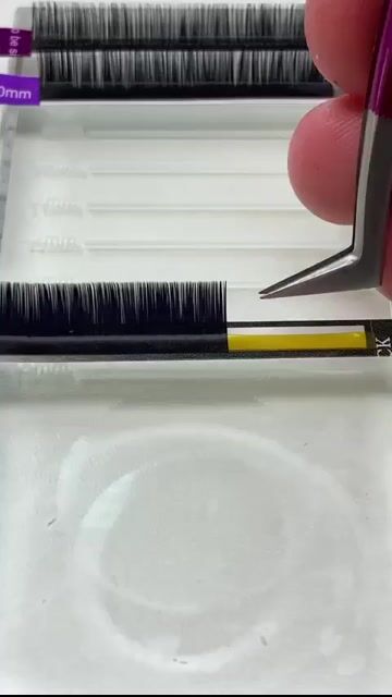 Video de Pinça L Alta Precisão para Volume Russo e Fios Tecnológicos