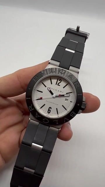 Video de Bvlgari Aluminium 40mm - AÇO/MOSTRADOR BRANCO - SILICONE