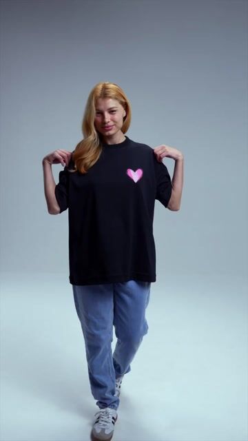 Vídeo de Camiseta Oversized Cristã "God is Good All The Time" Arte Cruz Streetwear
