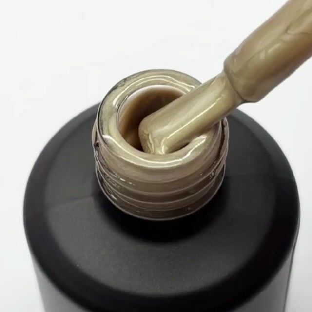 Video de Esmalte semipermanente pink mask - Golden Halo cod. 640 - Col. Pastel cat eye