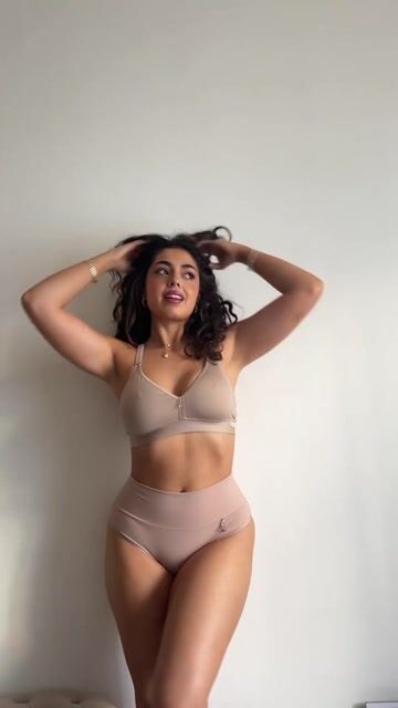 Video de Corpiño Coramina Control Microfibra Sin Aro 90 al 115 Art.362