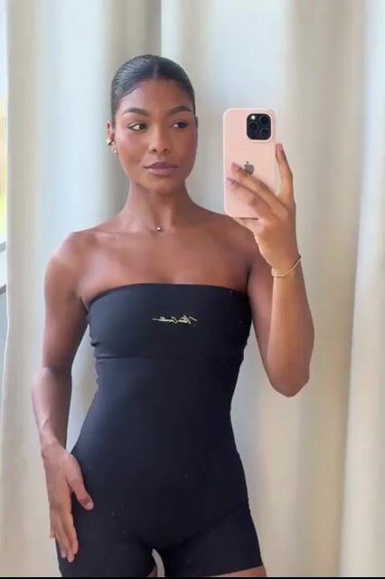 Vídeo de VITORIA CARVALHO MODA FITNESS