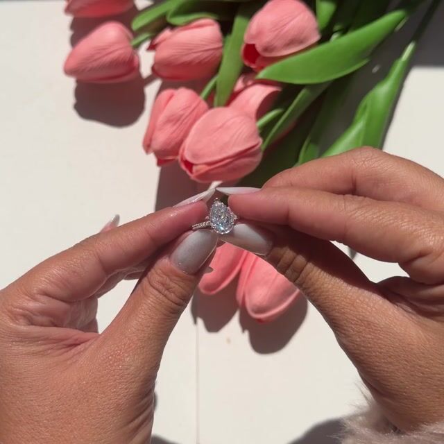 Video de Anel Leandra · Prata 925 · Gota 2,75ct · Solitário Pedra Alta