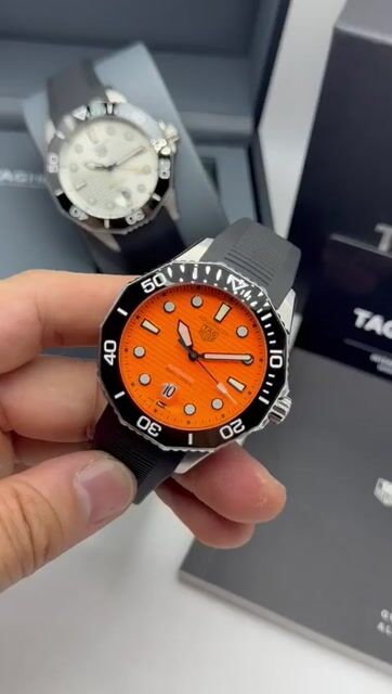 Video de TAG Heuer Aquaracer 43mm - AÇO/MOSTRADOR LARANJA - SILICONE