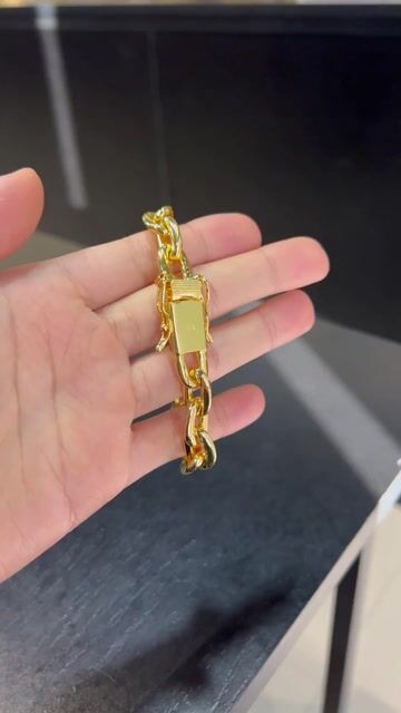 Vídeo de Pulseira Cadeado 12mm Banhado A Ouro 18K Premium