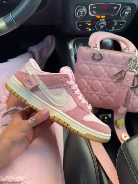Vídeo de Tênis Feminino Moda Dunk Teddy Bear Camurça Rosa 34 ao 39