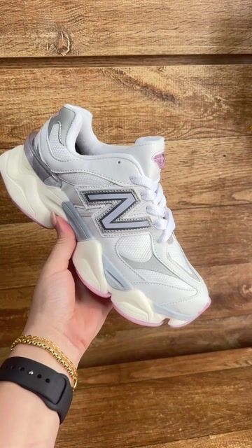 Video de NEW BALANCE 9060 - BRANCO/ROSA