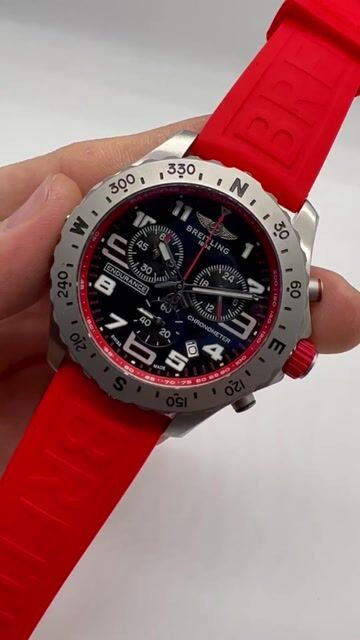 Video de Breitling Endurance Pro Ironman 44mm - AÇO/MOSTRADOR PRETO - SILICONE