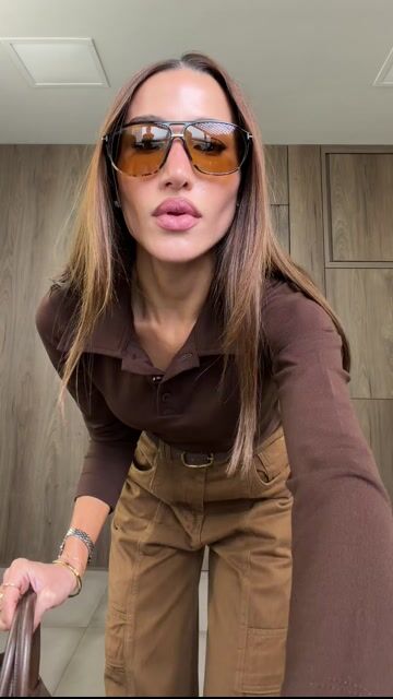 Vídeo de Blusa Marie Marrom Café