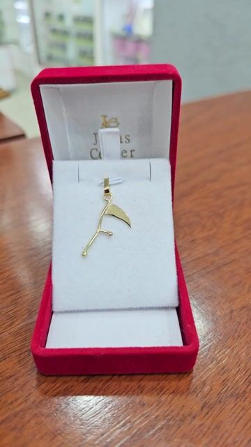 Video de Dije Guadaña Oro 18k 35x15 Mm Ofrenda San La Muerte C2072