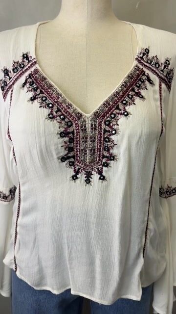 Video de Bata Boho Bordada Cod:7020