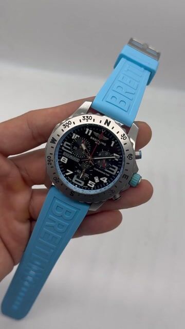 Video de Breitling Endurance Pro Ironman 44mm - AÇO/MOSTRADOR PRETO - SILICONE