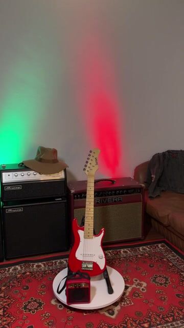Video de Combo Guitarra Eléctrica Sunset ST33 + Amplificador + Kit Completo