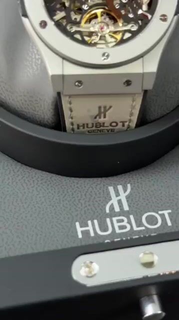Video de Hublot Classic Fusion Tourbillon 45mm - Mostrador skeleton