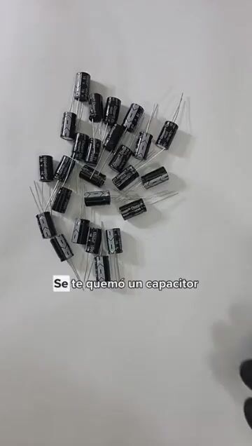 Video de Pack X30 Unidades Capacitor Electrolítico 1000uf 16v 10x17mm