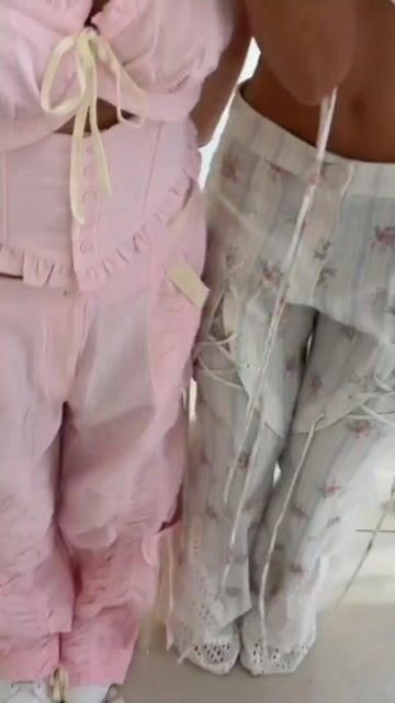 Video de Conjunto Cropped e Calça em Algodão