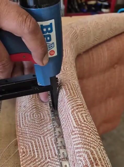Video de Fleje Flexible con Tachuelas 3 Dientes x Metro