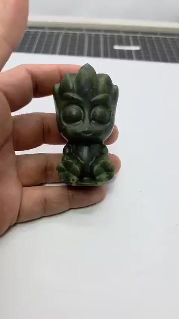 Video de Jade Natural Tallado Figura Groots (Baby Groot) Pieza Unica