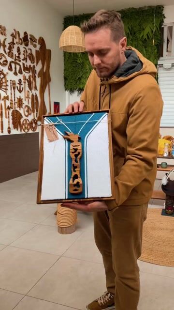 Vídeo de Quadro Mão de Pilão Oxaguian - 33cm Larg x43cm Alt - Collab Atelier e Romano - (cópia)