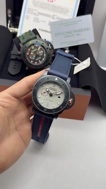 Video de Panerai Submersible - 47mm - AÇO/MOSTRADOR BRANCO - SILICONE E NYLON