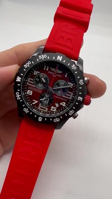 Video de Breitling Endurance Pro Ironman 44mm - AÇO PRETO/MOSTRADOR VERMELHO - SILICONE