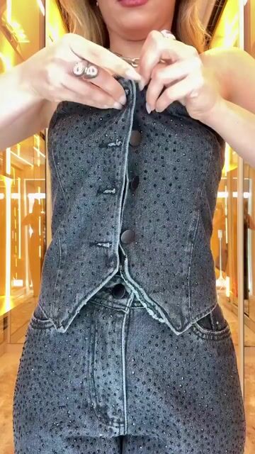 Video de Conjunto jeans bordado em strass TAM (40)