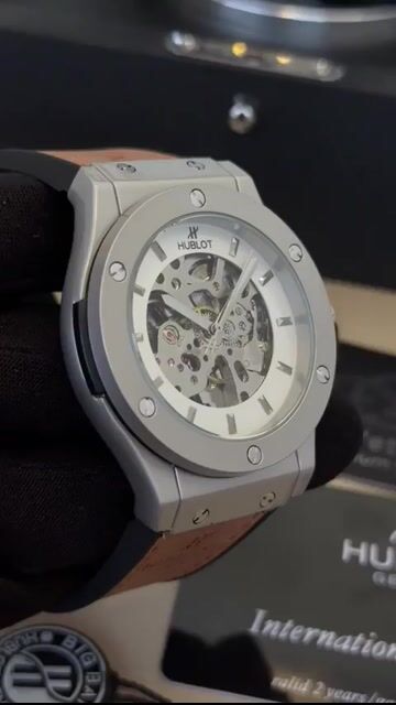 Video de Hublot Clasic Fusion 42mm - AÇO/MOSTRADOR SKELETON - SILICONE