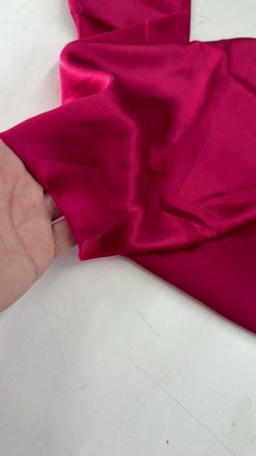 Vídeo de Tecido Cetim De Seda Pura - Vermelho