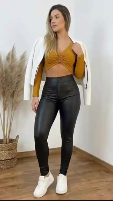 Video de Calça Cirre Disco Cintura Alta legging Preta Skinny P M G GG