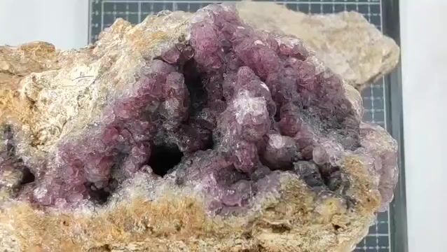 Video de 1.726 kg Fluorita Botrioidal Púrpura (2 pz) - Minerales de Colección