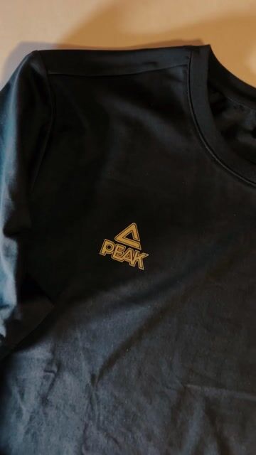 Video de Remera premium manga corta Black