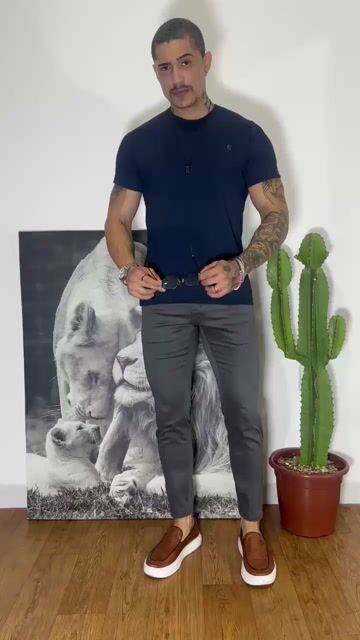 Video de Calça Alfaiataria - Sarja Premium
