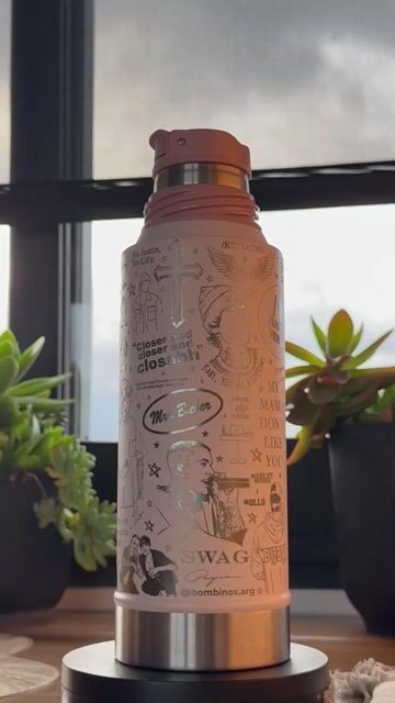 Video de TERMO MATE SYSTEM STANLEY ORIGINAL 1,2 litros / 800 ml - FULL GRABADO PERSONALIZADO - TEMÁTICA JUSTIN BIEBER