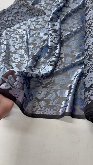 Vídeo de Tecido Musseline Devorê Aveludada - Floral Azul
