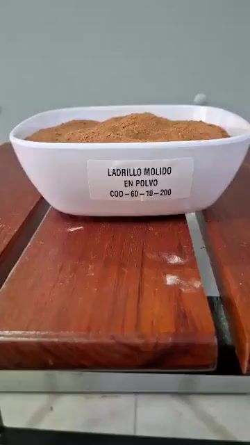 Video de LADRILLO CHAMOTE MOLIDO EN POLVO ARCILLA PARA CANCHAS DE TENIS