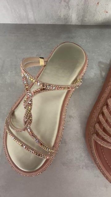 Video de Papete Alice com detalhe no calcanhar