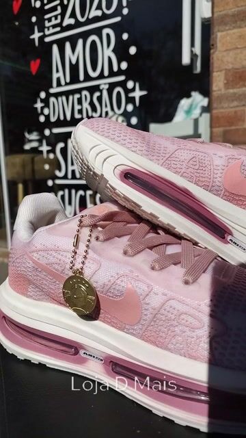 Vídeo de Tênis Nike Air Max Rosa com Amortecimento