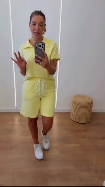 Vídeo de Conjunto Mencia em Moletinho com Blusa Polo e Bermuda