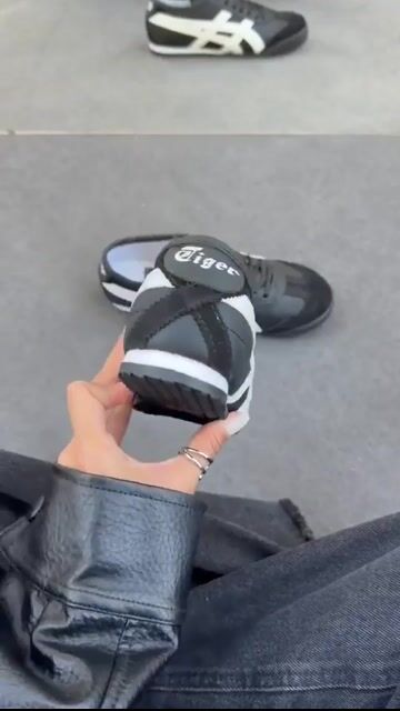 Video de Asics Onitsuka Tiger - Couro Legítimo