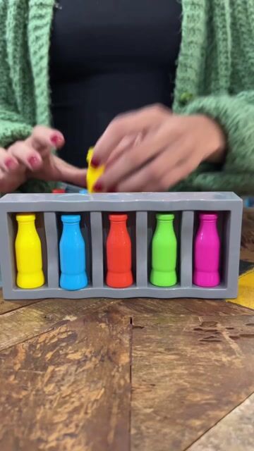 Vídeo de Jogo De Mesa Desafio Das Garrafas - Paki Toys