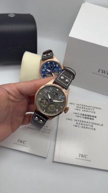 Video de IWC Tourbillon 43mm - AÇO ROSE/MOSTRADOR CINZA - COURO