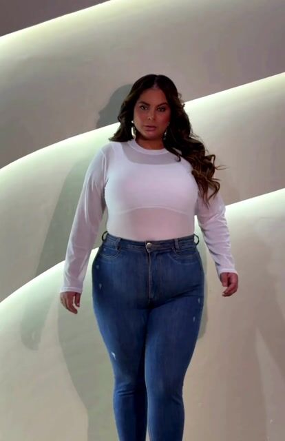 Vídeo de Body Ariel Tule Plus Size