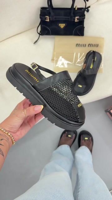 Video de Miu Miu Papete