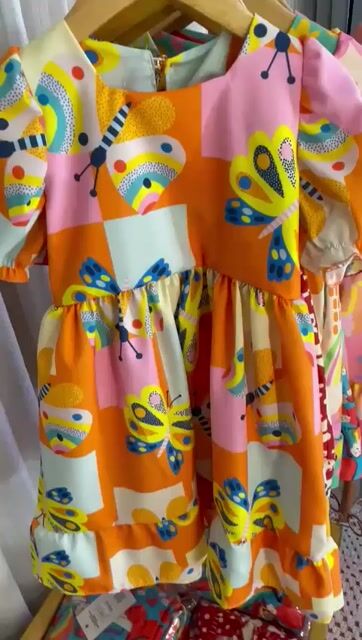 Vídeo de Vestido Ternura Manga Bufante Saia Franzida
