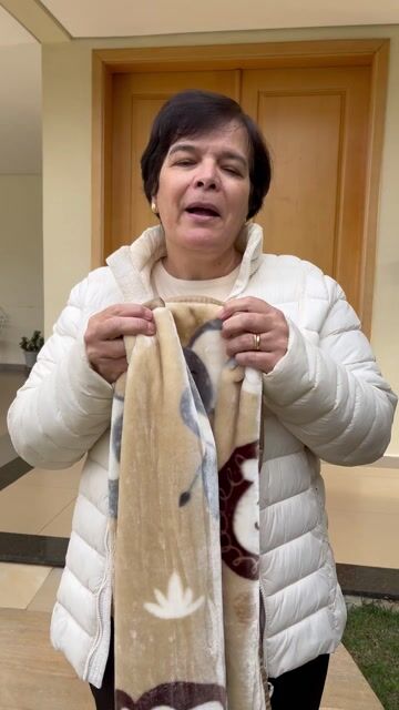 Vídeo de Cobertor Bebê Antialérgico Toque de Seda Extra Macio 90x110cm Manta Berço Microfibra Unissex Bege Safari