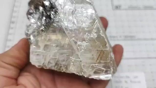 Video de 3 Piezas Selenita con Óxido de Hierro | Inclusiones 754 g